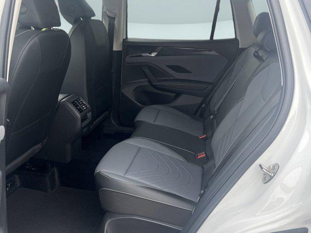 new 2025 Volkswagen Tiguan car, priced at $32,993