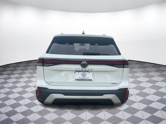 new 2025 Volkswagen Tiguan car, priced at $32,993