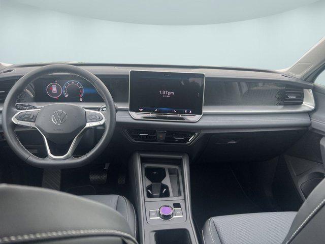 new 2025 Volkswagen Tiguan car, priced at $32,993