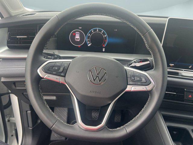 new 2025 Volkswagen Tiguan car, priced at $32,993