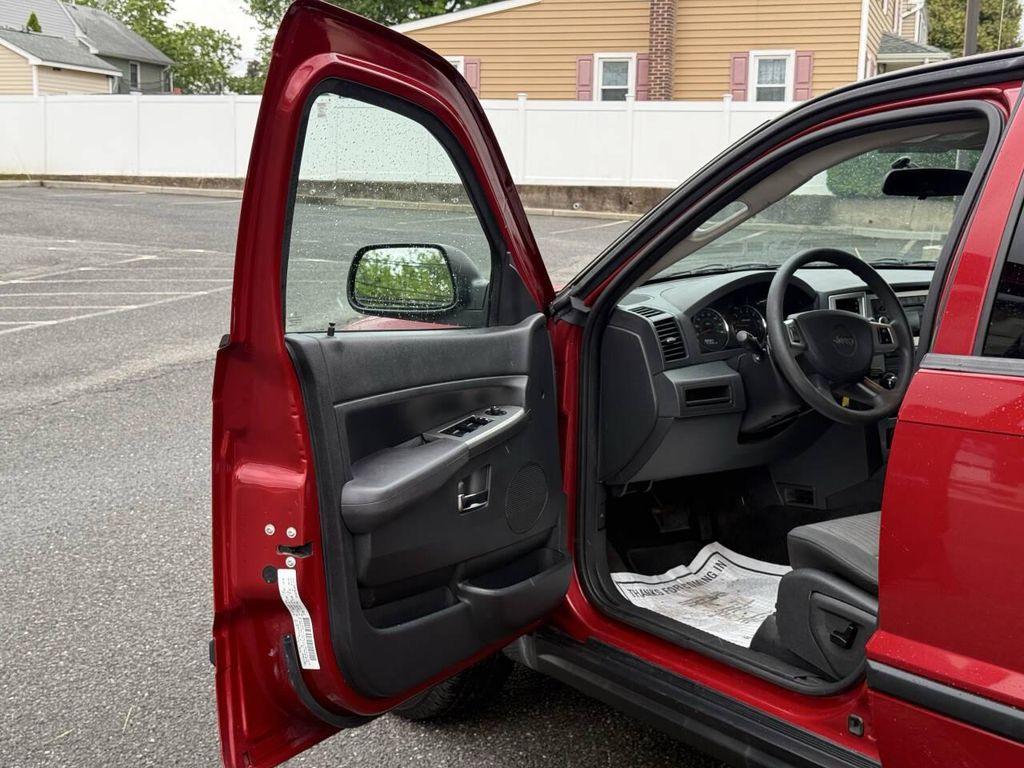used 2009 Jeep Grand Cherokee car, priced at $6,995