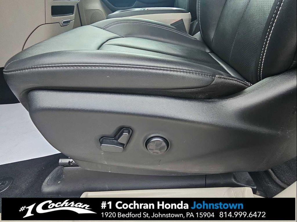 used 2024 Chrysler Pacifica car, priced at $26,498