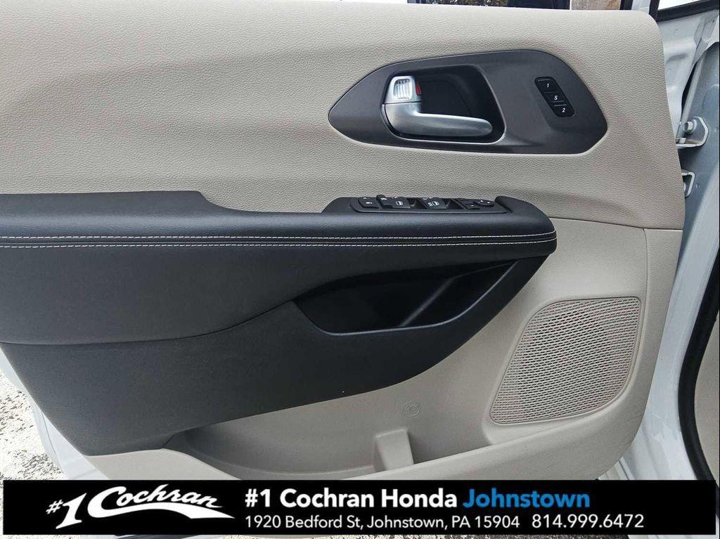 used 2024 Chrysler Pacifica car, priced at $26,498