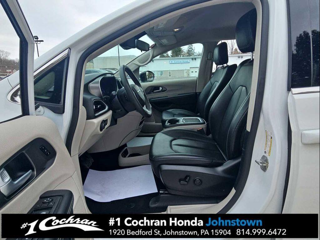 used 2024 Chrysler Pacifica car, priced at $26,498