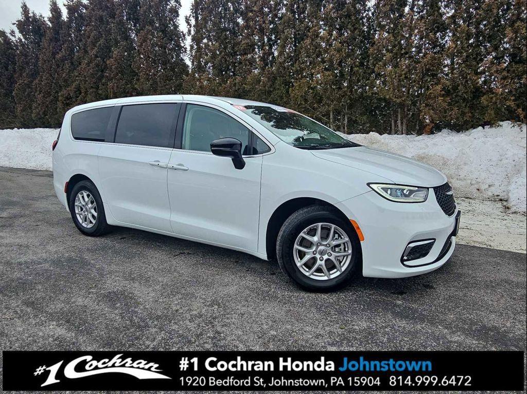used 2024 Chrysler Pacifica car, priced at $26,498