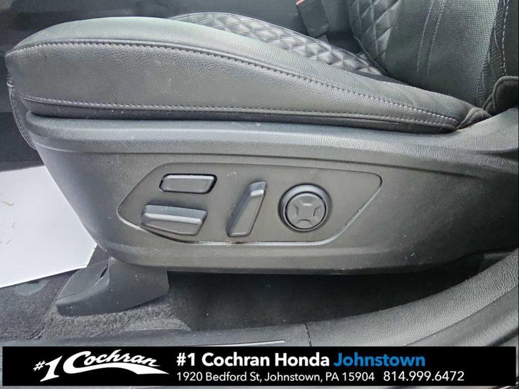 used 2023 Kia Sorento car, priced at $30,998