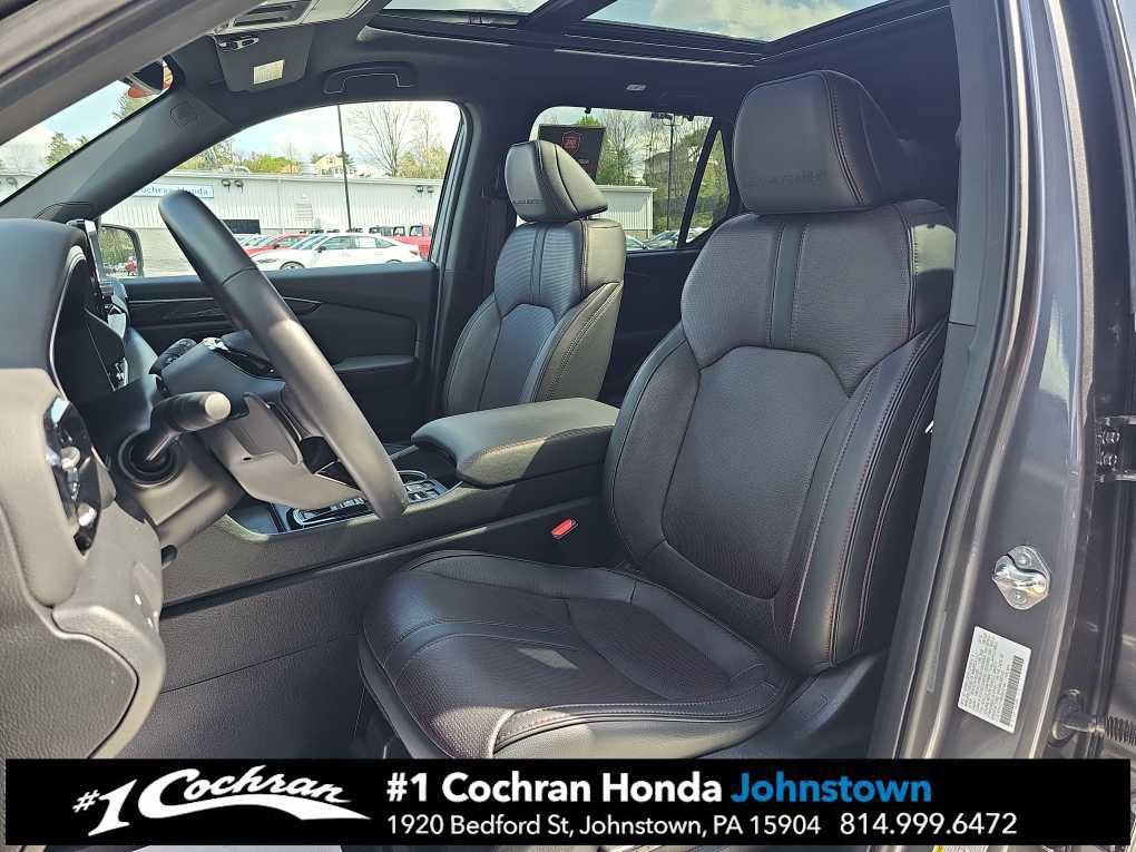 used 2025 Honda Pilot car, priced at $48,988