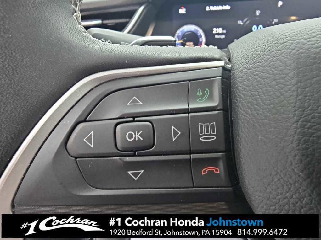 used 2023 Jeep Grand Cherokee car, priced at $28,998