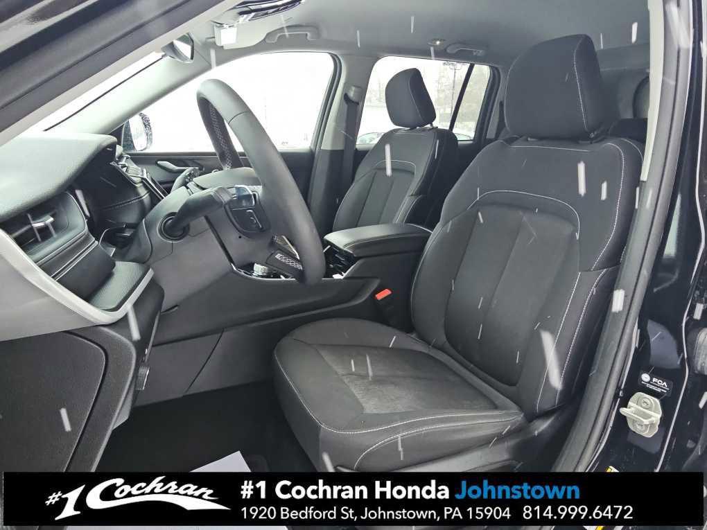 used 2023 Jeep Grand Cherokee car, priced at $28,998