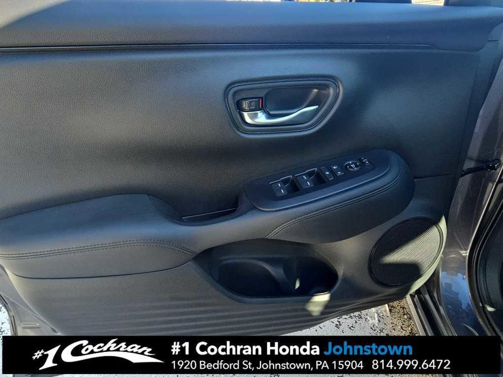 used 2025 Honda HR-V car, priced at $25,998