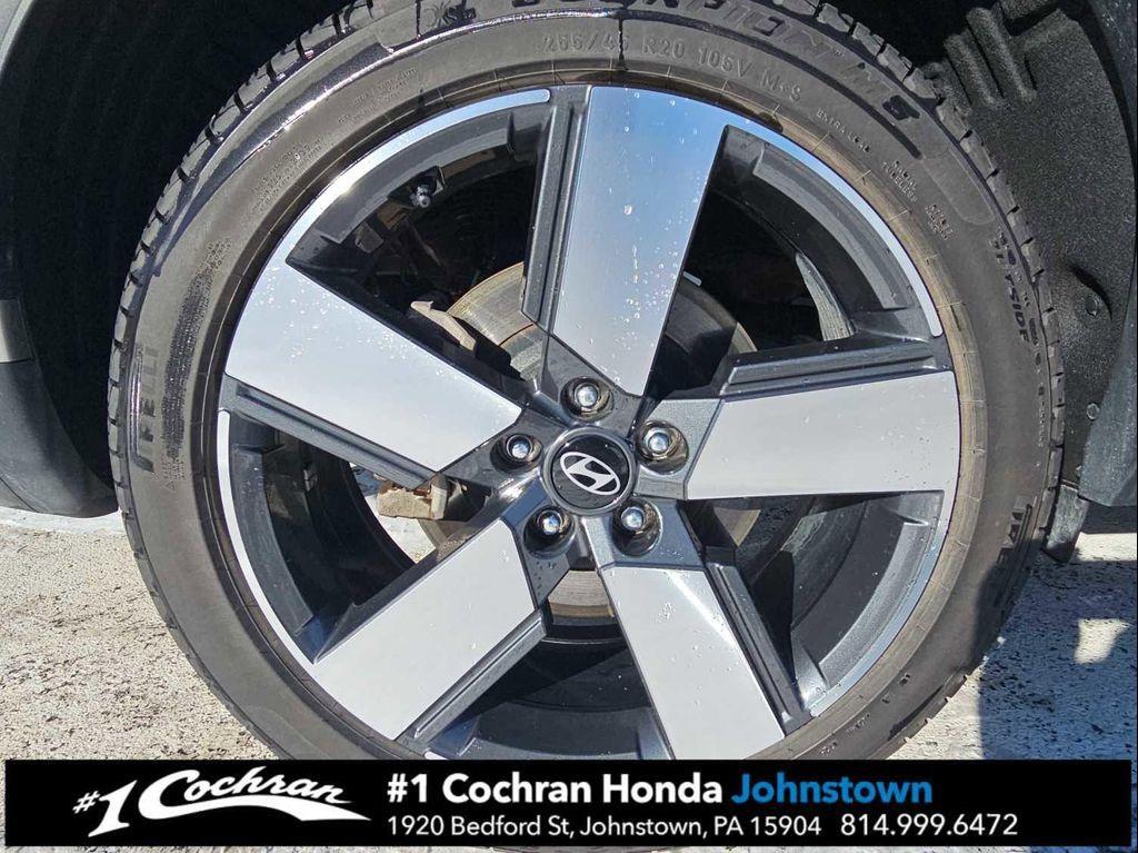 used 2025 Hyundai Santa Fe car, priced at $36,998