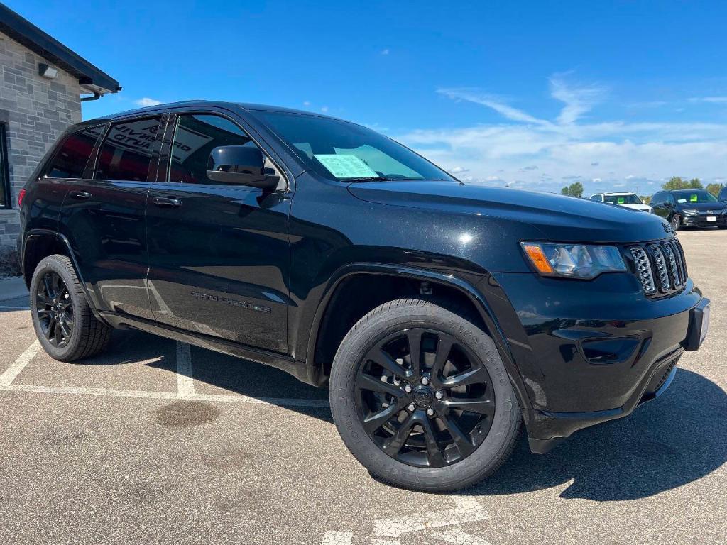 used 2018 Jeep Grand Cherokee car, priced at $15,495