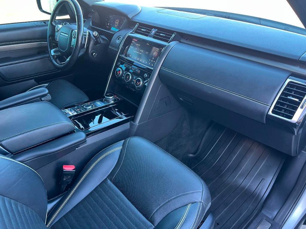 used 2018 Land Rover Discovery car, priced at $18,995