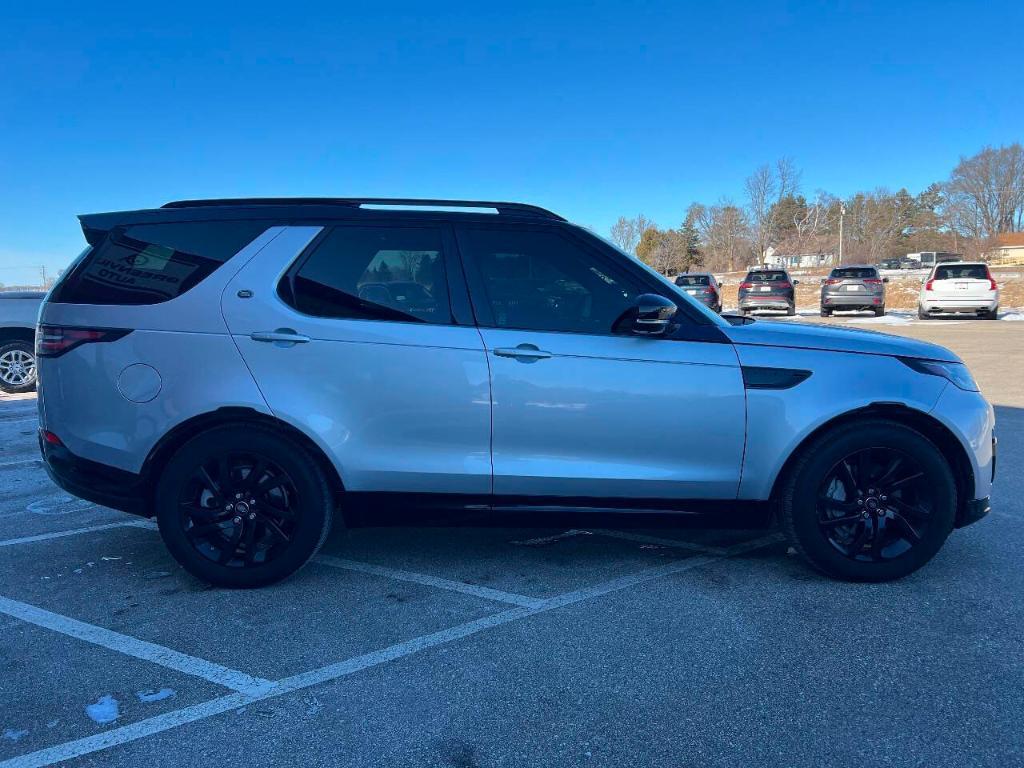 used 2018 Land Rover Discovery car, priced at $18,995