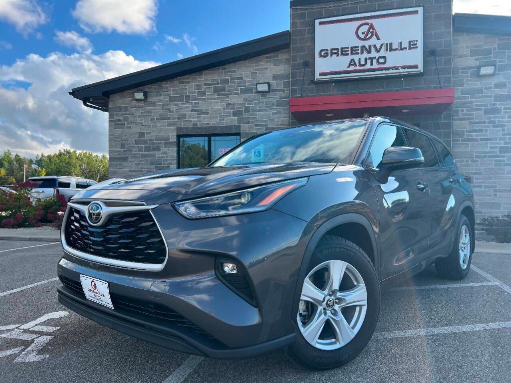used 2021 Toyota Highlander car, priced at $23,495