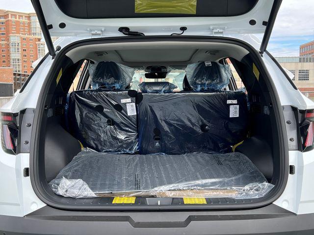 new 2026 Hyundai TUCSON Hybrid car, priced at $45,005