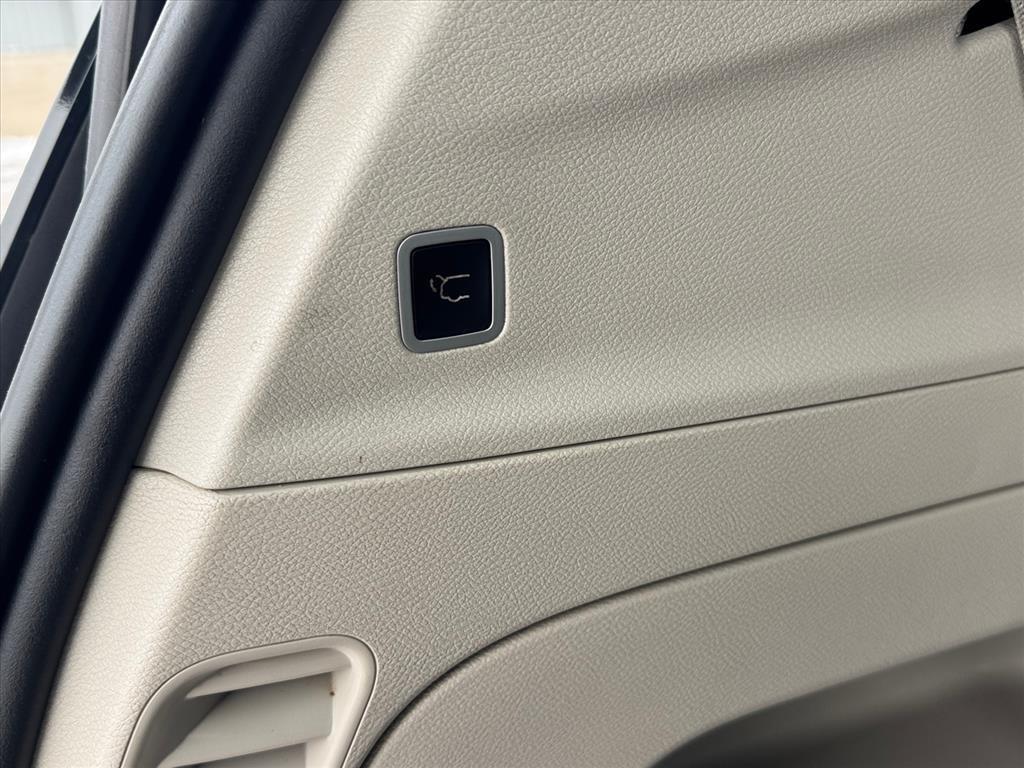 used 2017 Chrysler Pacifica car, priced at $10,900