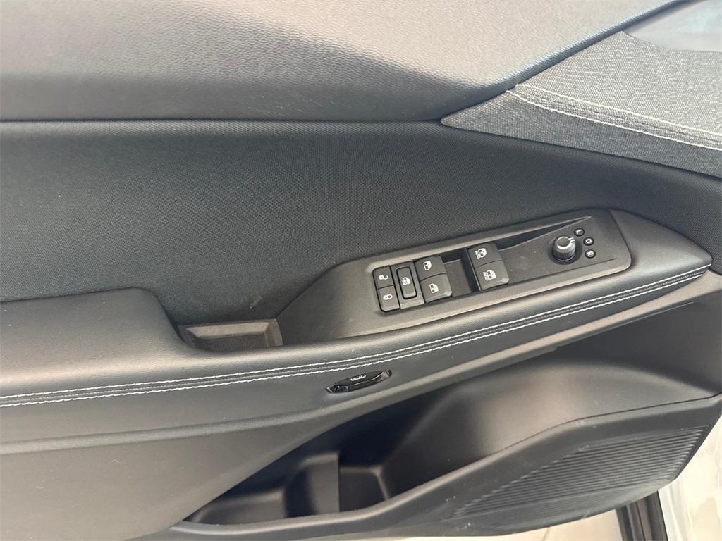 new 2026 Jeep Cherokee car, priced at $39,995