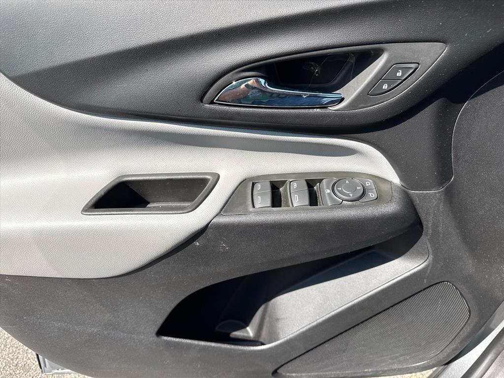 used 2023 Chevrolet Equinox car, priced at $21,500