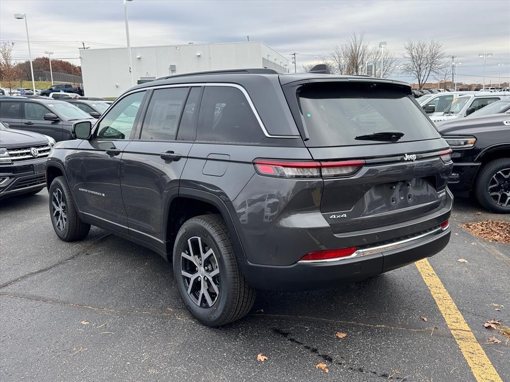 new 2025 Jeep Grand Cherokee car, priced at $47,995