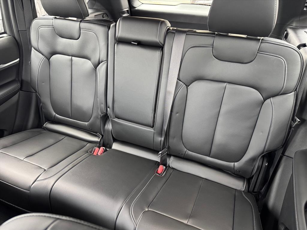 new 2025 Jeep Grand Cherokee car, priced at $47,995