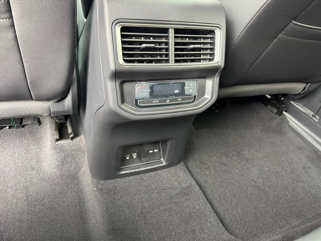 new 2026 Volkswagen Atlas car, priced at $43,054