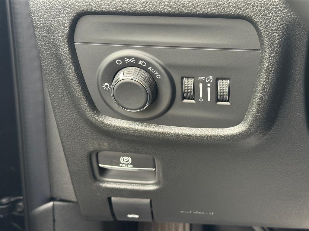 new 2025 Jeep Grand Cherokee L car, priced at $43,776