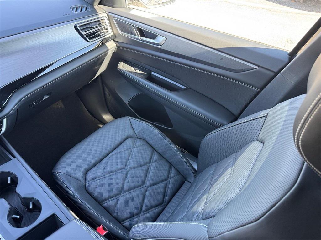 new 2026 Volkswagen Atlas Cross Sport car, priced at $38,524