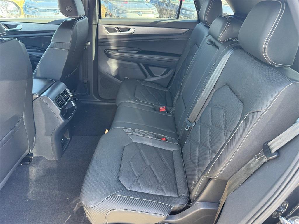 new 2026 Volkswagen Atlas Cross Sport car, priced at $38,524