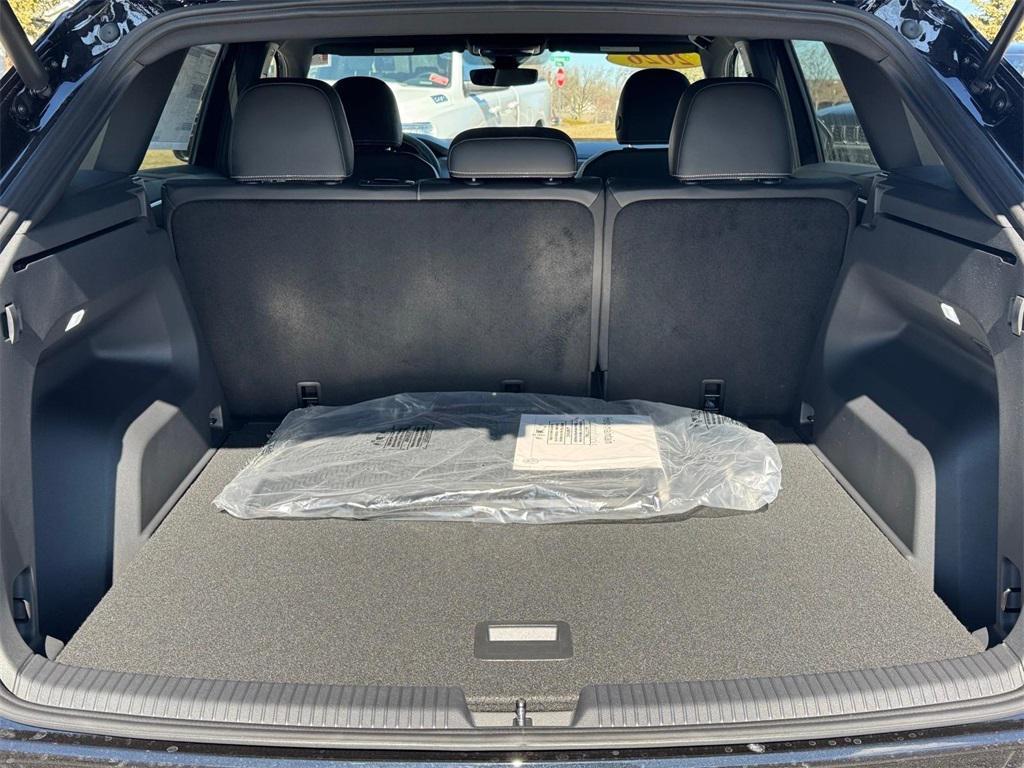 new 2026 Volkswagen Atlas Cross Sport car, priced at $38,524