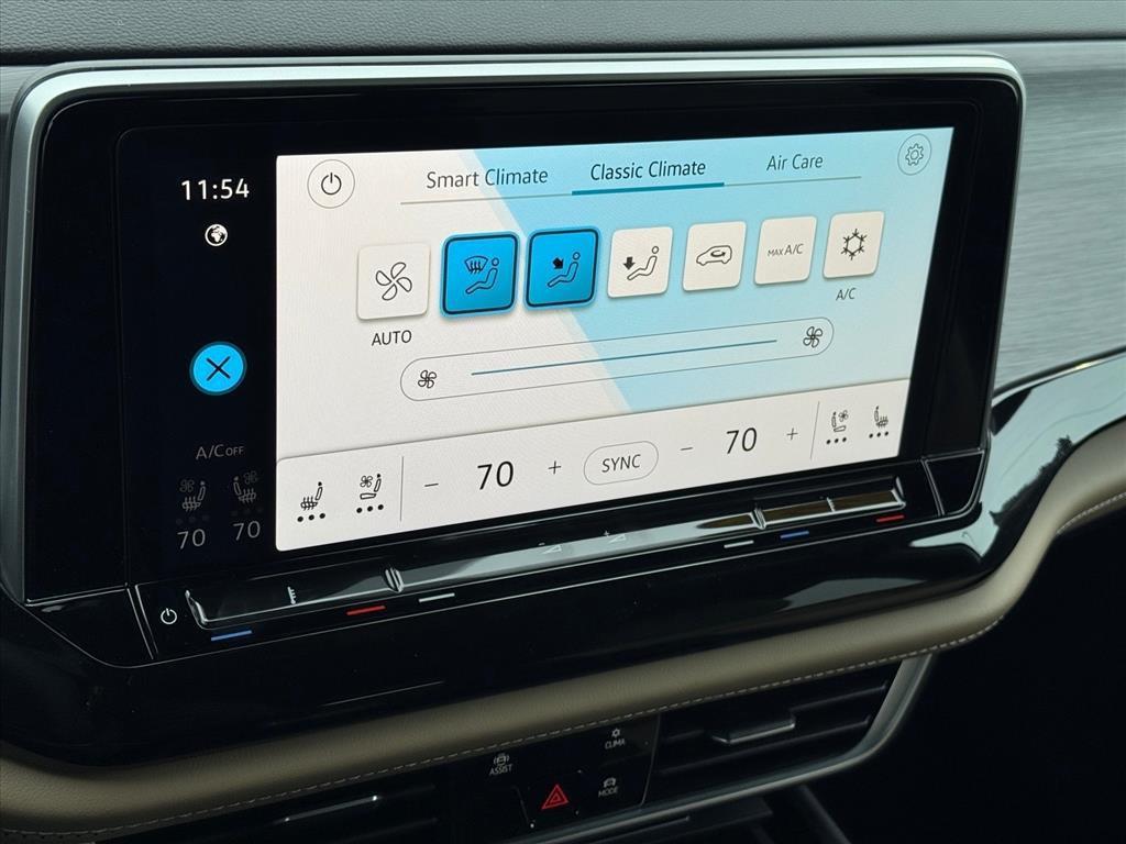 new 2026 Volkswagen Atlas Cross Sport car, priced at $39,205