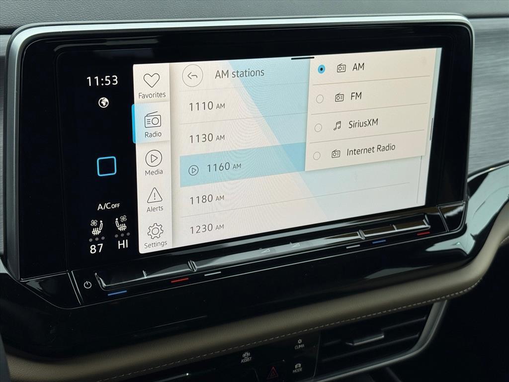 new 2026 Volkswagen Atlas Cross Sport car, priced at $39,205