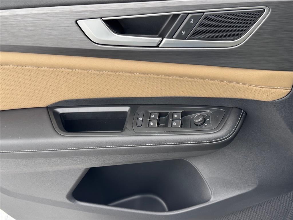 new 2026 Volkswagen Atlas Cross Sport car, priced at $39,205