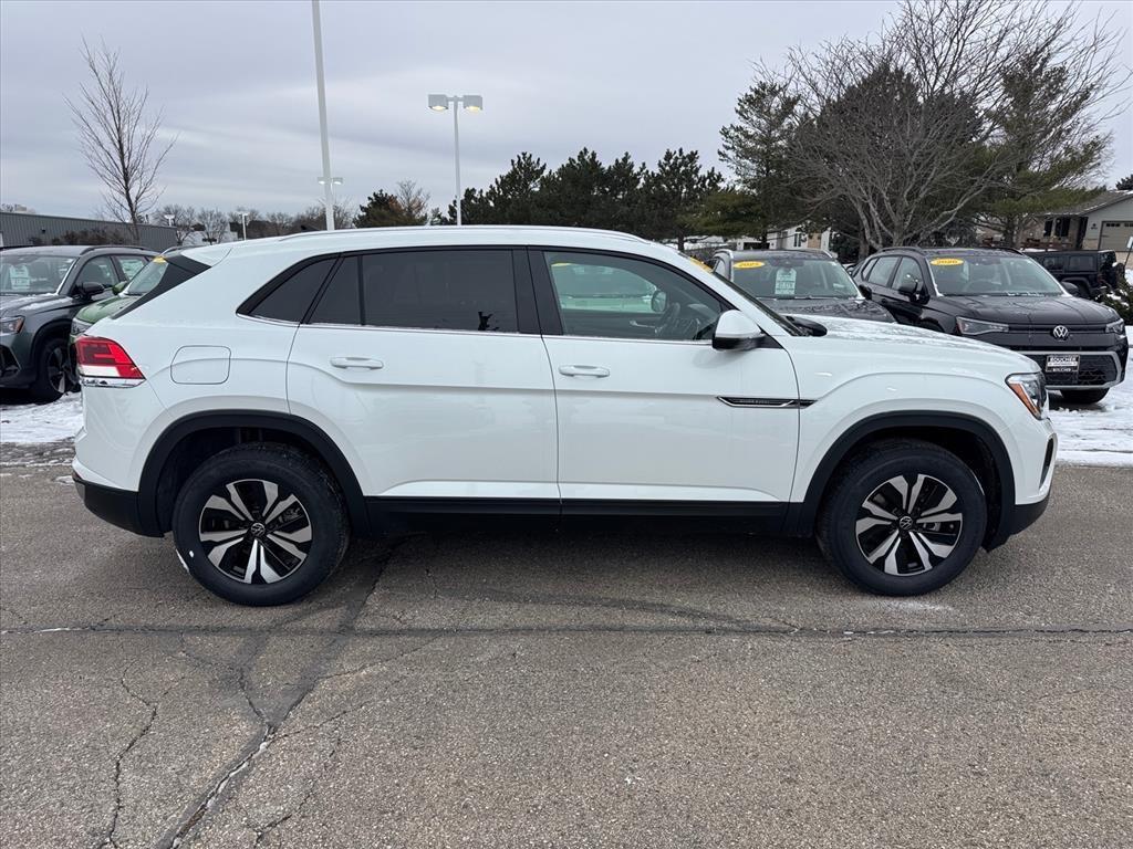 new 2026 Volkswagen Atlas Cross Sport car, priced at $39,205