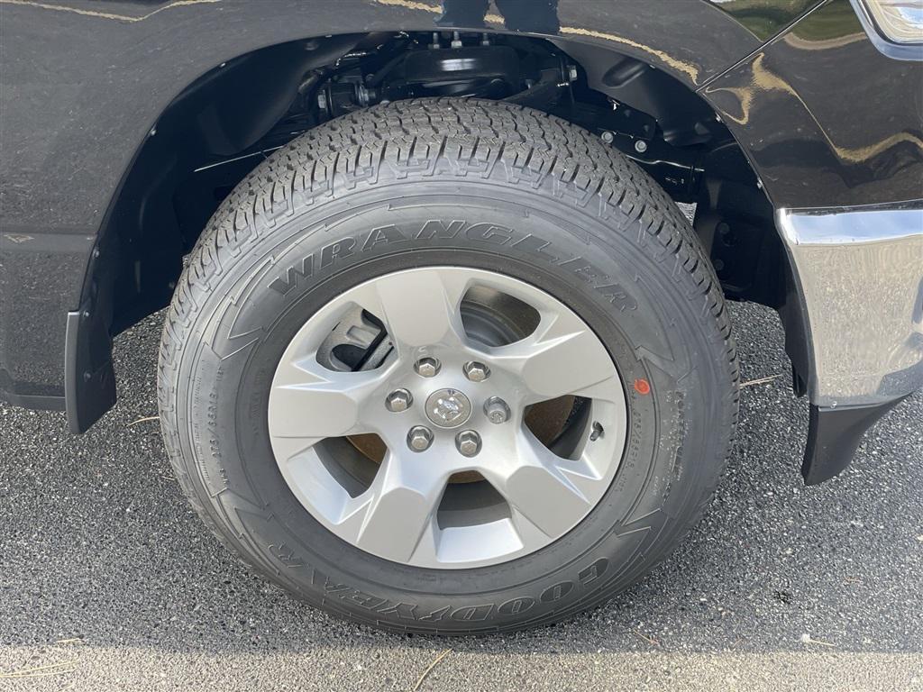 used 2022 Ram 1500 car, priced at $30,000