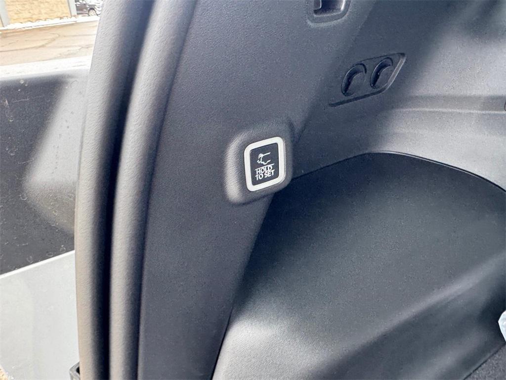 new 2026 Jeep Cherokee car, priced at $46,585