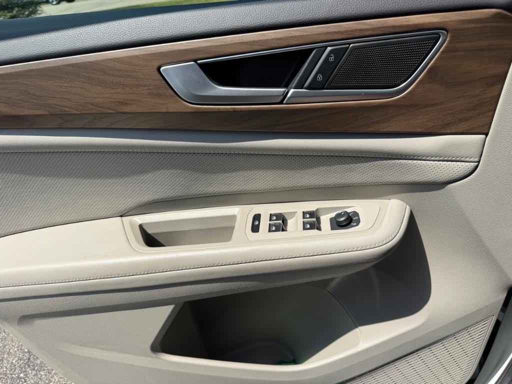 used 2024 Volkswagen Atlas car, priced at $32,800