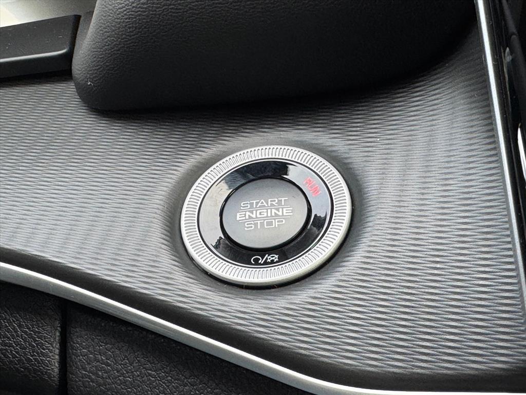 new 2025 Jeep Grand Cherokee L car, priced at $43,776