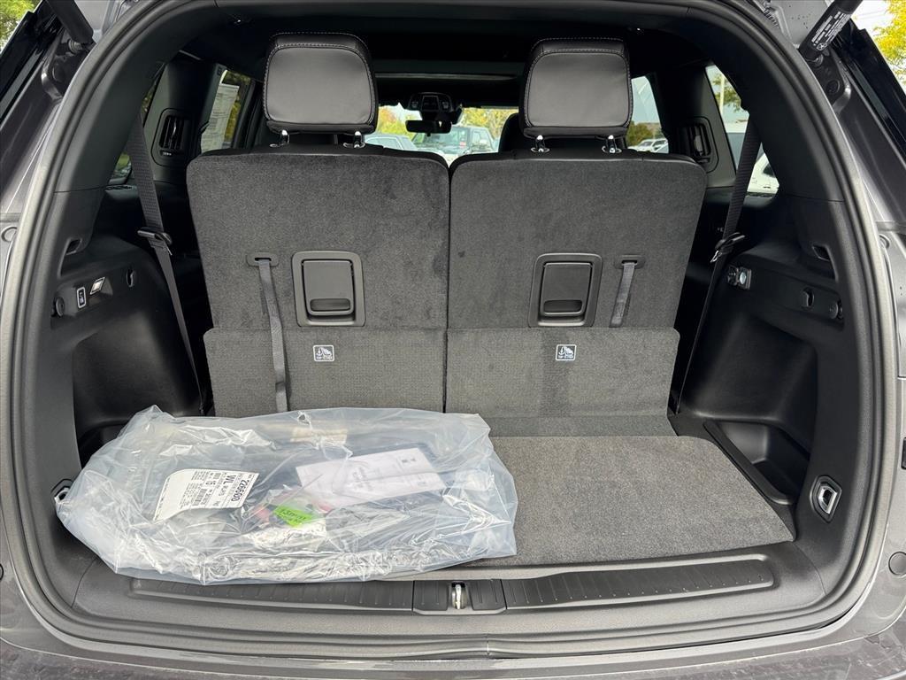 new 2025 Jeep Grand Cherokee L car, priced at $43,776