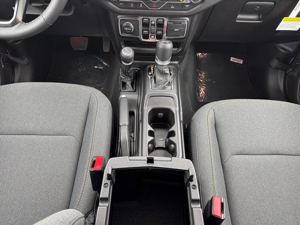 new 2026 Jeep Wrangler car, priced at $45,672