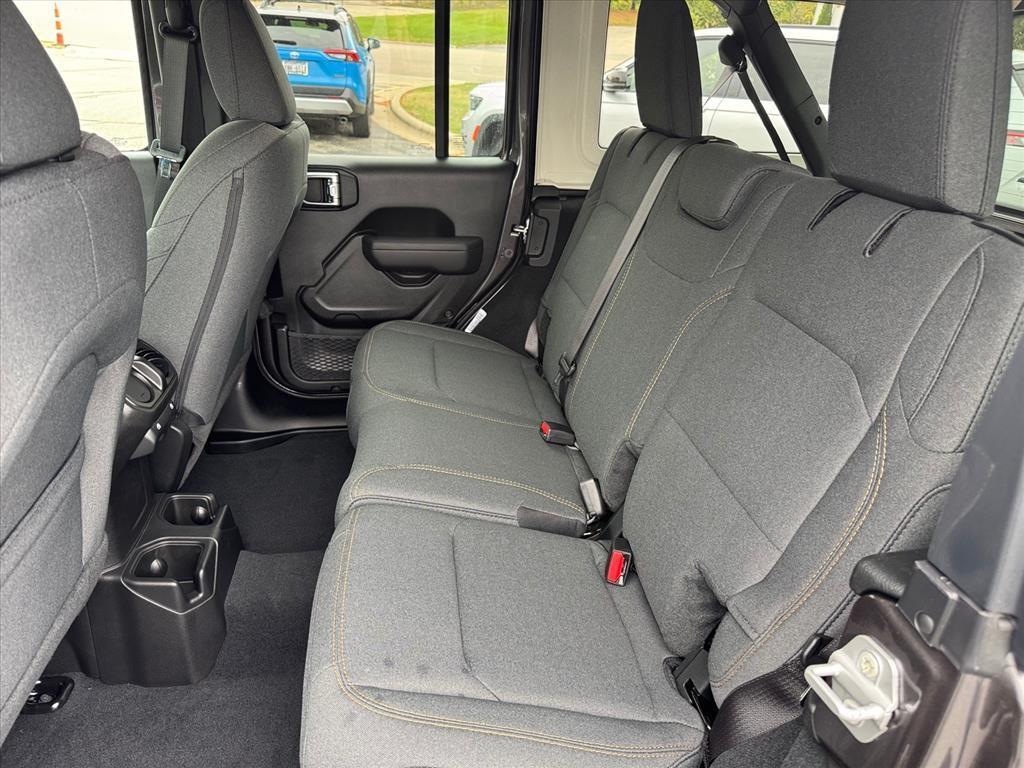 new 2026 Jeep Wrangler car, priced at $45,672