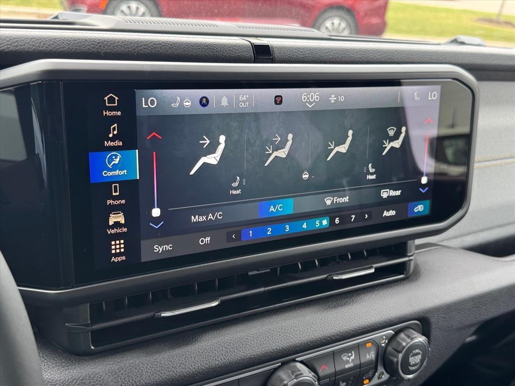 new 2026 Jeep Wrangler car, priced at $45,672