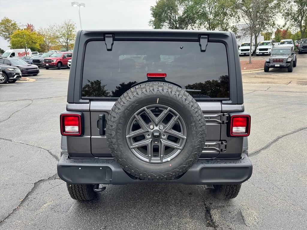 new 2026 Jeep Wrangler car, priced at $45,672