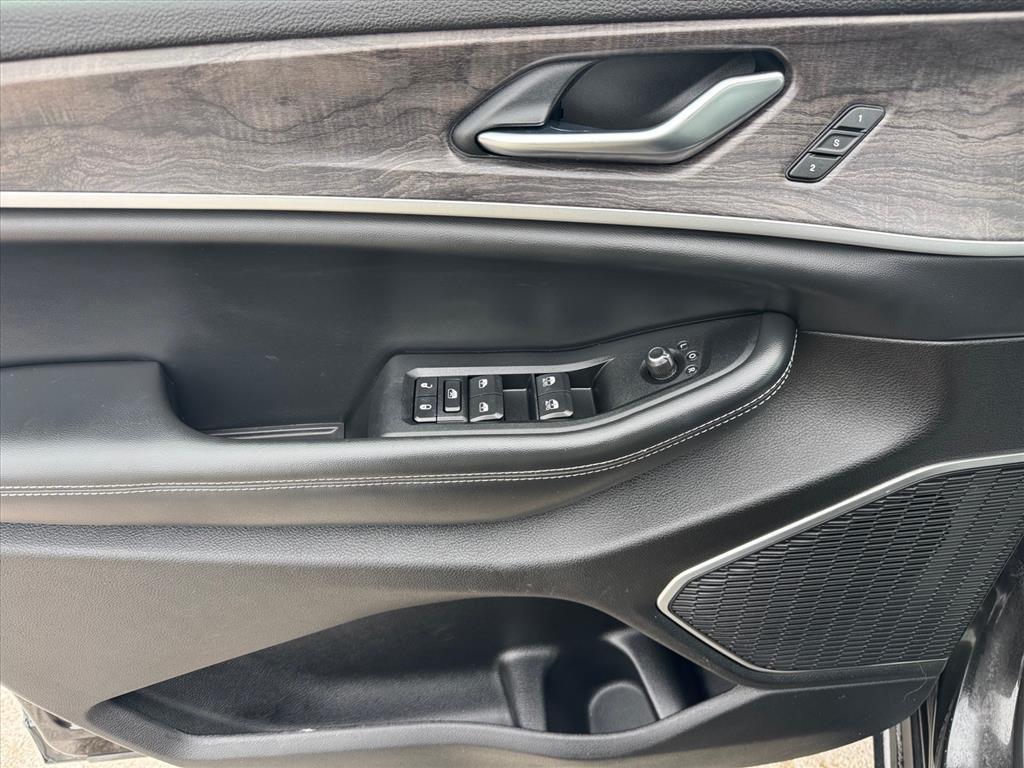 used 2022 Jeep Grand Cherokee L car, priced at $27,855