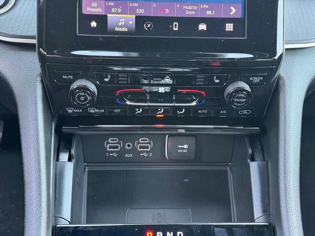 new 2025 Jeep Grand Cherokee car, priced at $44,180