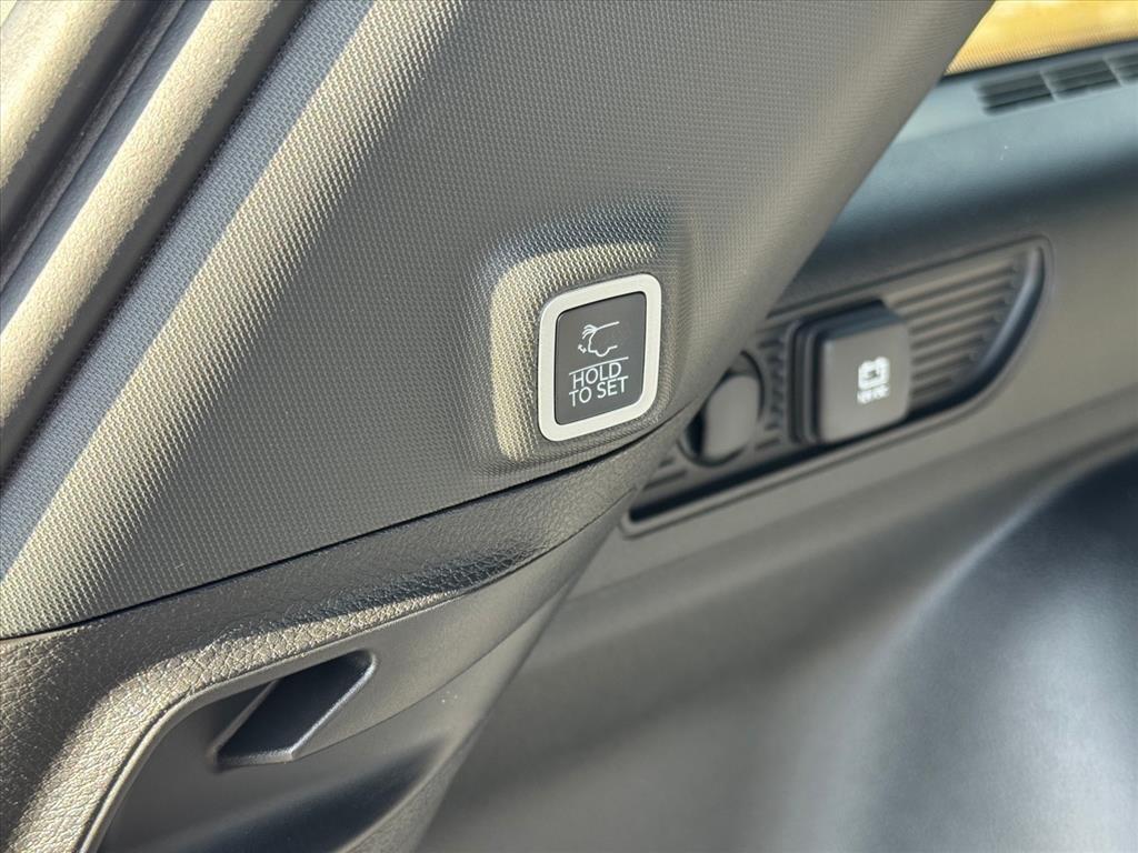 new 2025 Jeep Grand Cherokee car, priced at $44,180