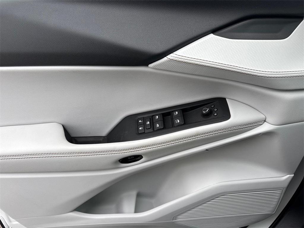 new 2026 Jeep Cherokee car, priced at $44,310