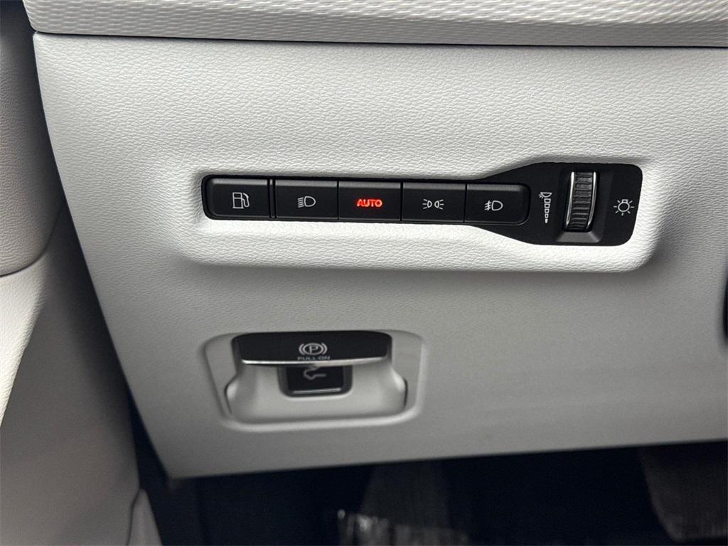 new 2026 Jeep Cherokee car, priced at $44,310