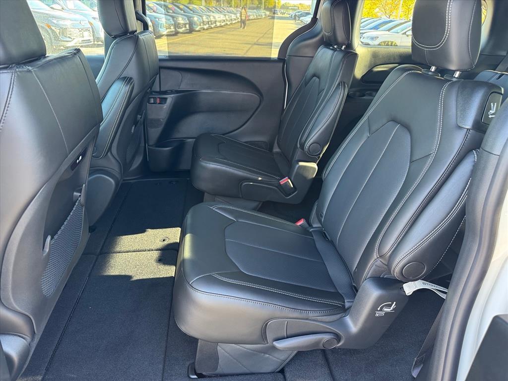new 2026 Chrysler Pacifica car, priced at $41,612