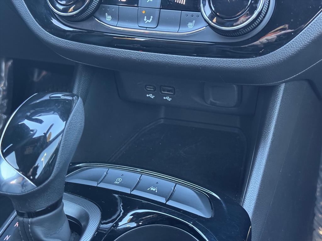 used 2024 Buick Envista car, priced at $26,000